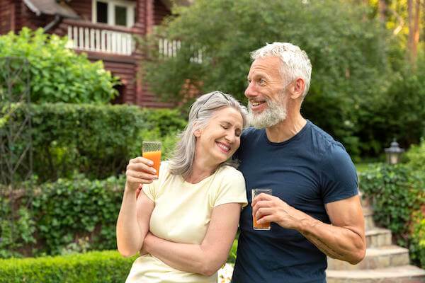 senior romantic couple